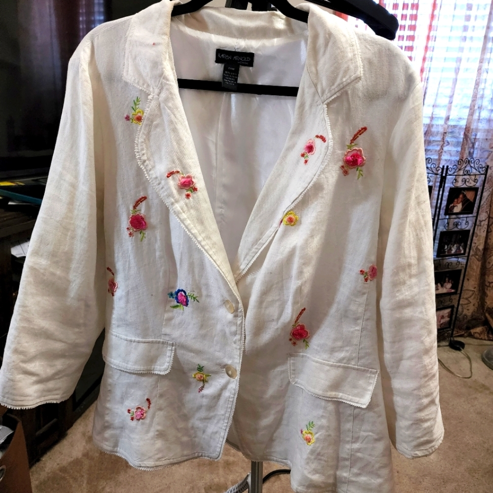 White Embroidered Blazer